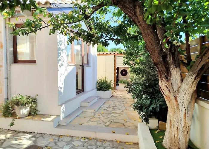 Oliami Semesterbostad *